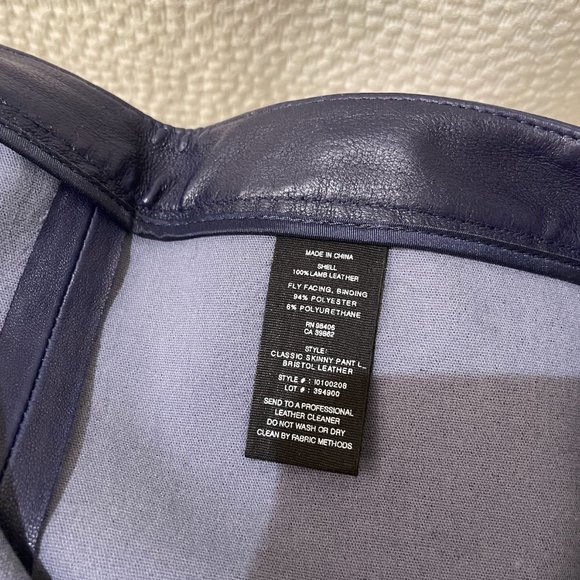 THEORY Leather kick-flare pants - Picture 5 of 7